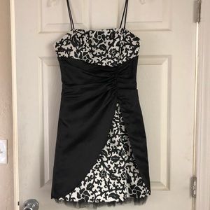 Blondie Nites Formal Dress